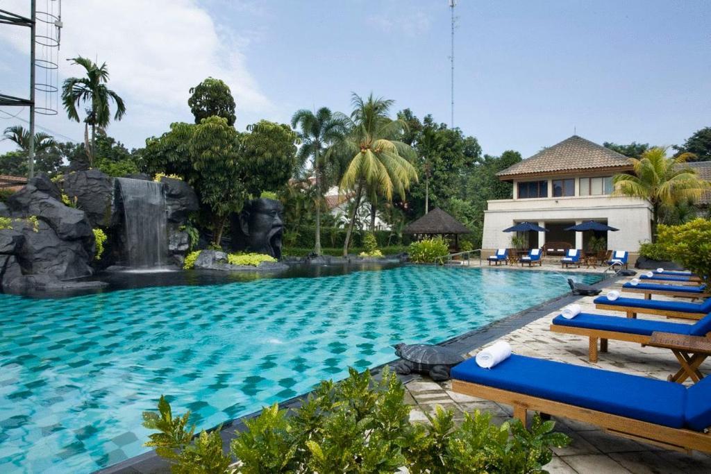 Country Woods Jakarta Aparthotel Cilandak  Kültér fotó